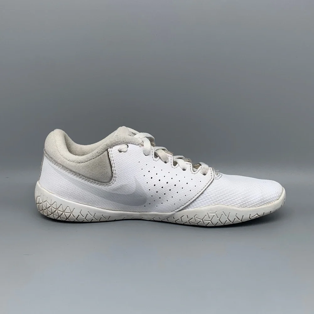 Nike cheer sideline